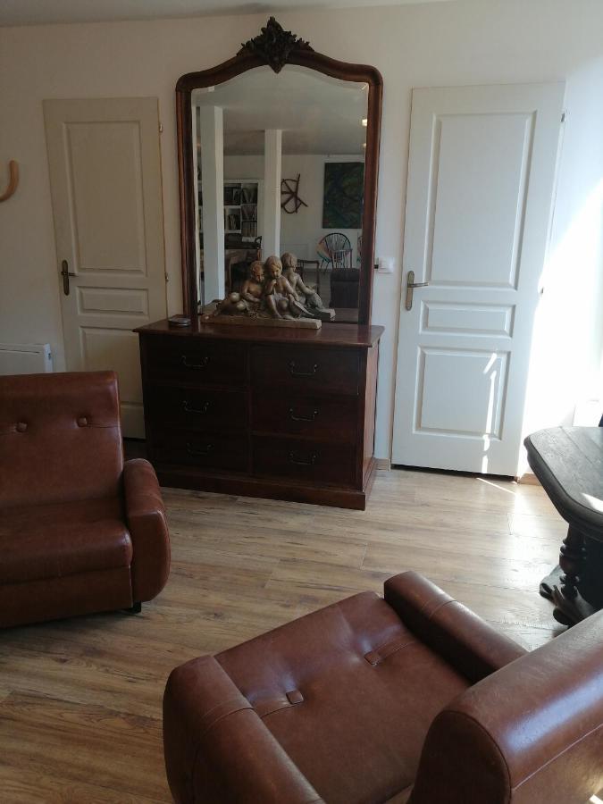 Logement Entier Spacieux Et Confortable A 1 H De Paris Courtenay  Luaran gambar