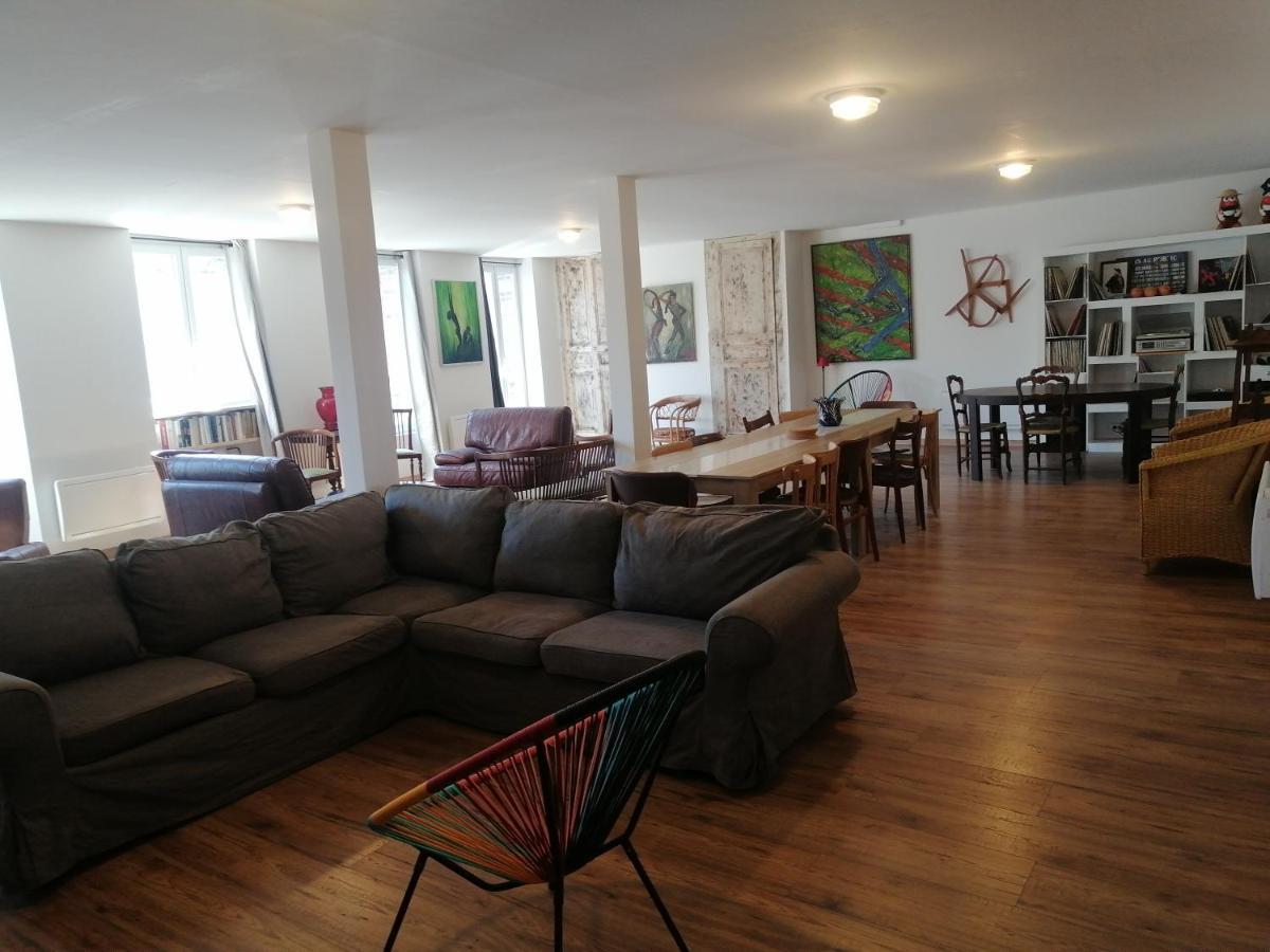 Logement Entier Spacieux Et Confortable A 1 H De Paris Courtenay  Luaran gambar